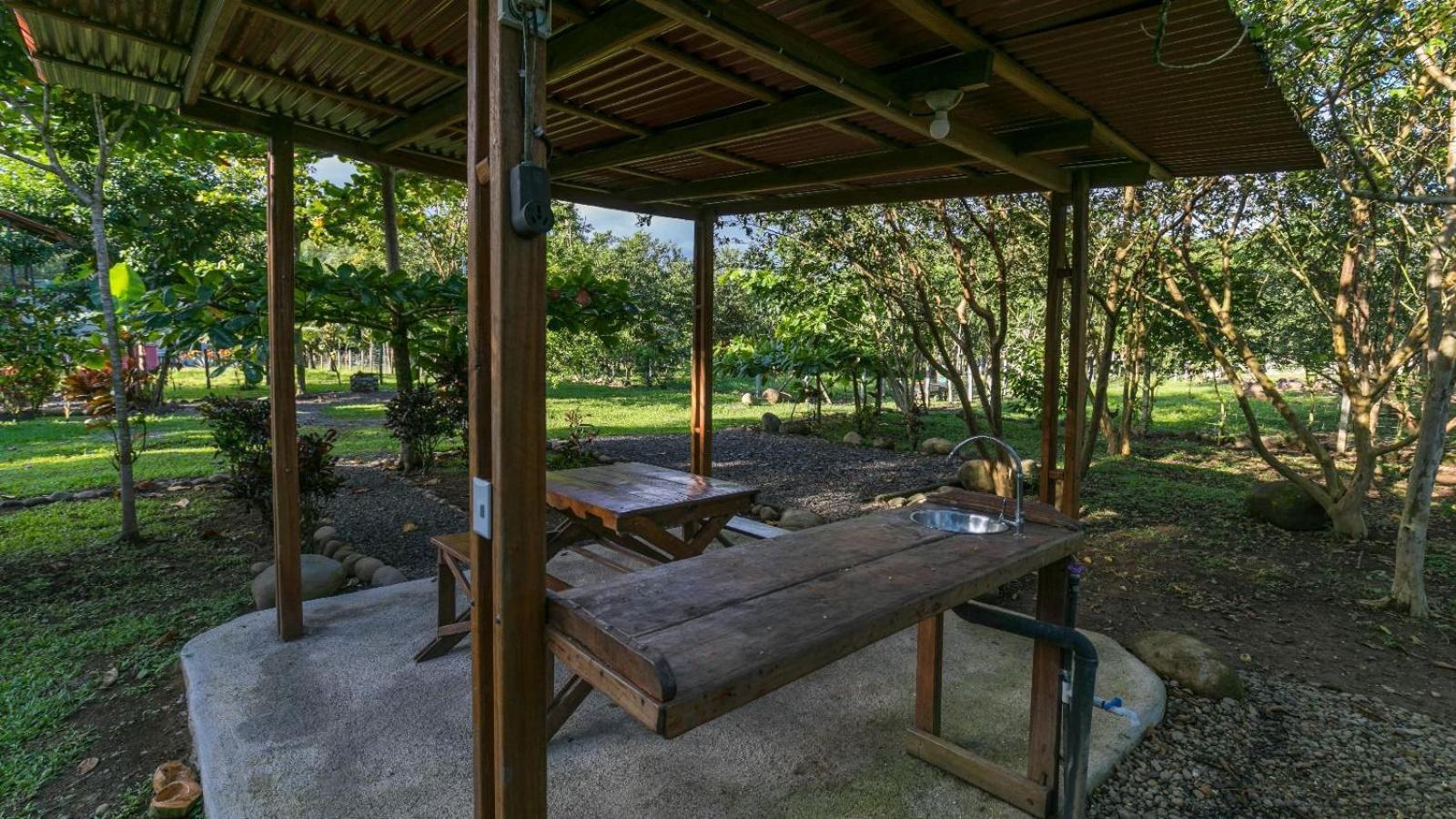 Bamboo River Lodge Horquetas Exterior photo